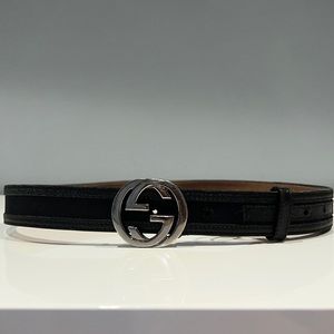 Women’s black gucci belt